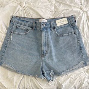 Abercrombie & Fitch NWT The Mom High Rise Women's Denim Shorts size 31